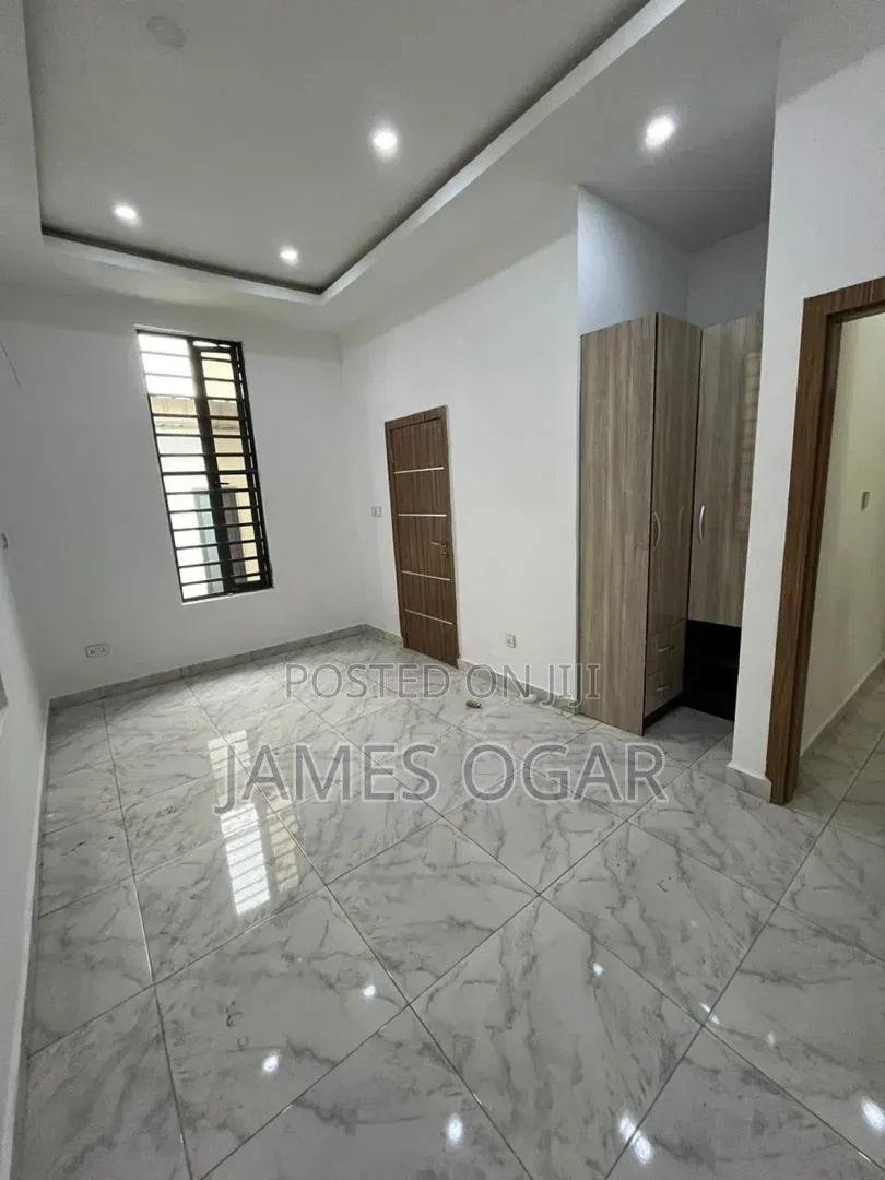 4bdrm Duplex in Orchid Road, Lekki Expressway for rent in Lekki Expressway