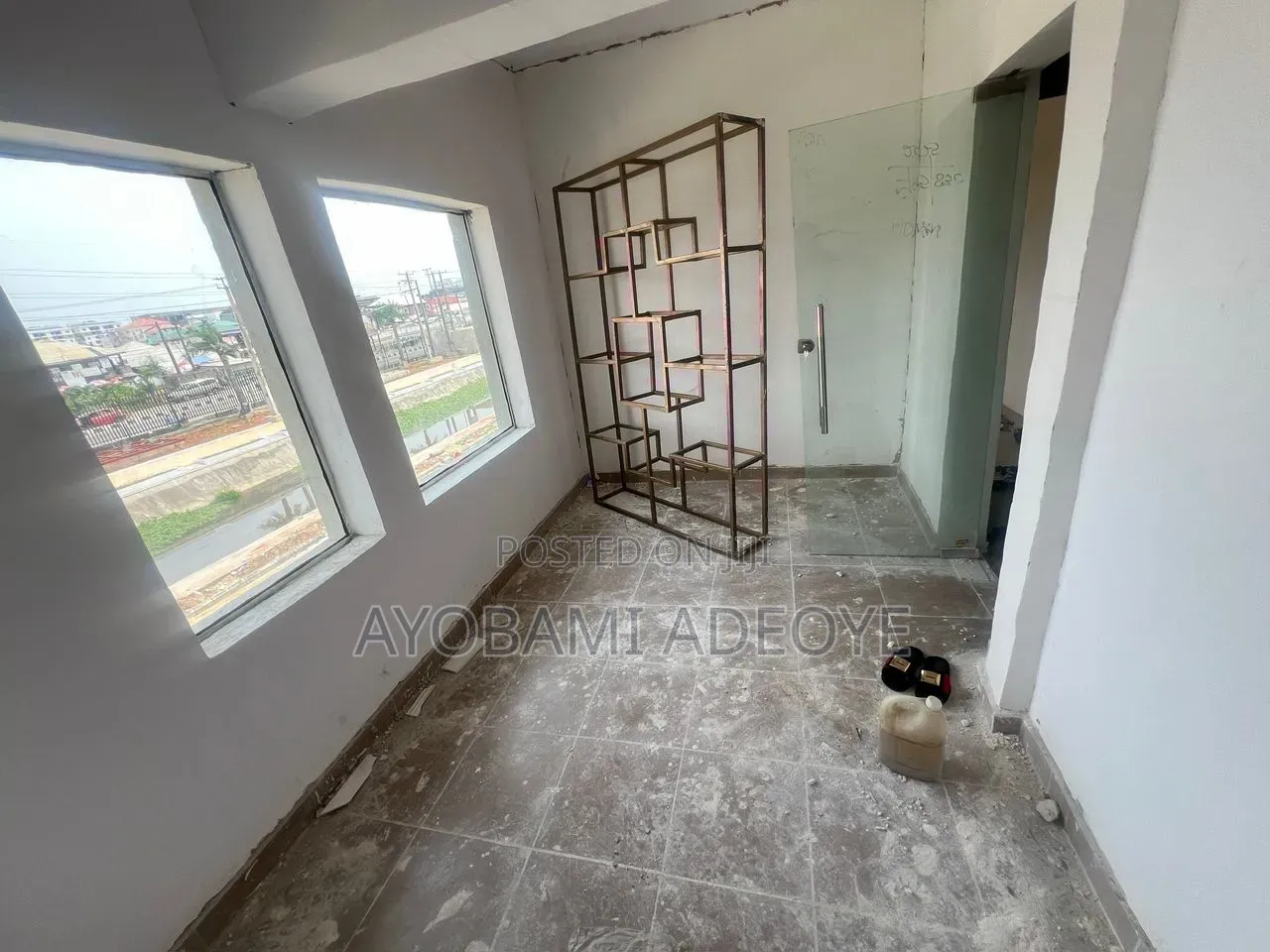 Shop Space to Let at Lekki Phase 1 in Lekki Phase 1