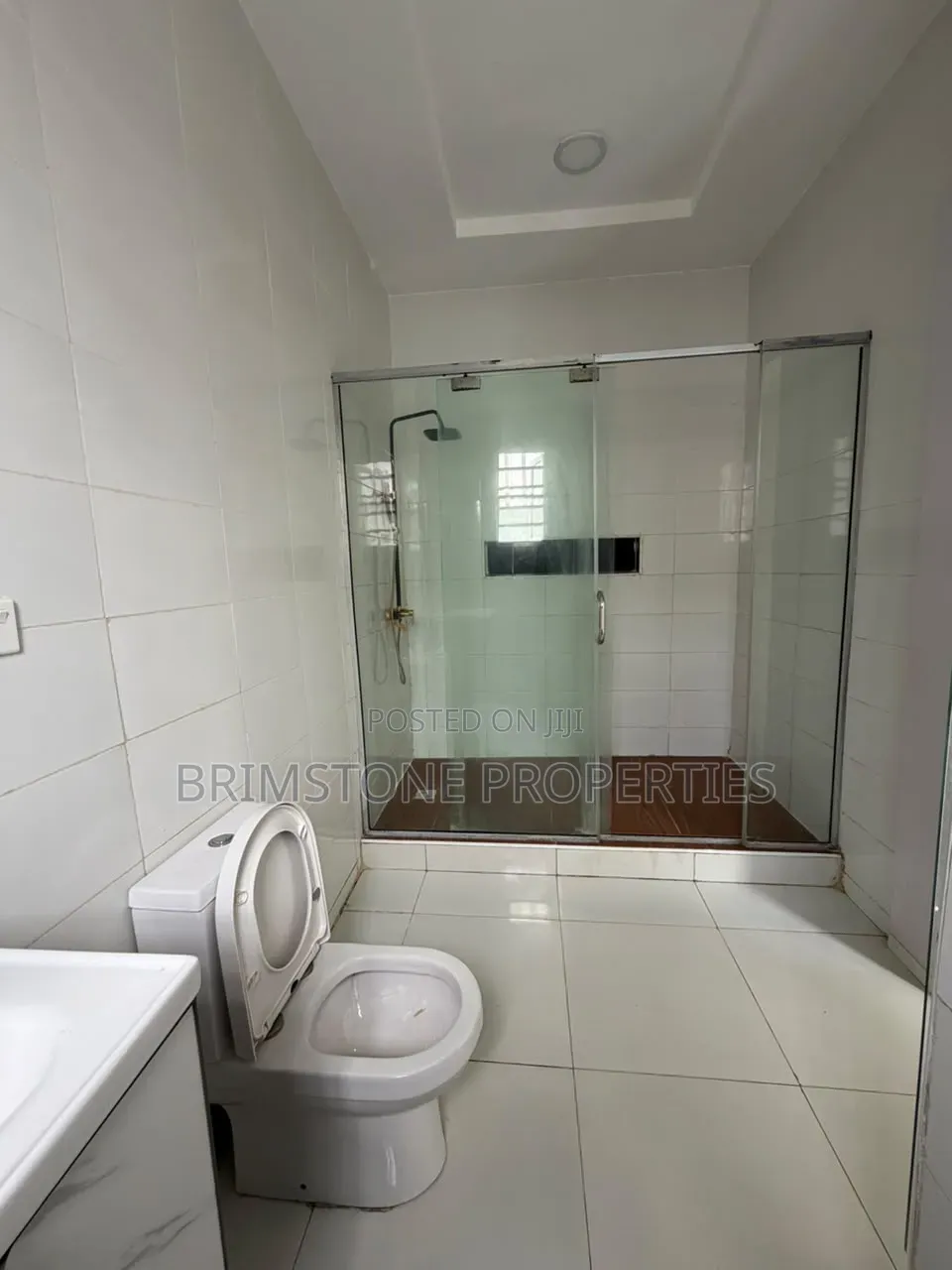 Furnished 1bdrm Apartment in Chevron for rent in Chevron