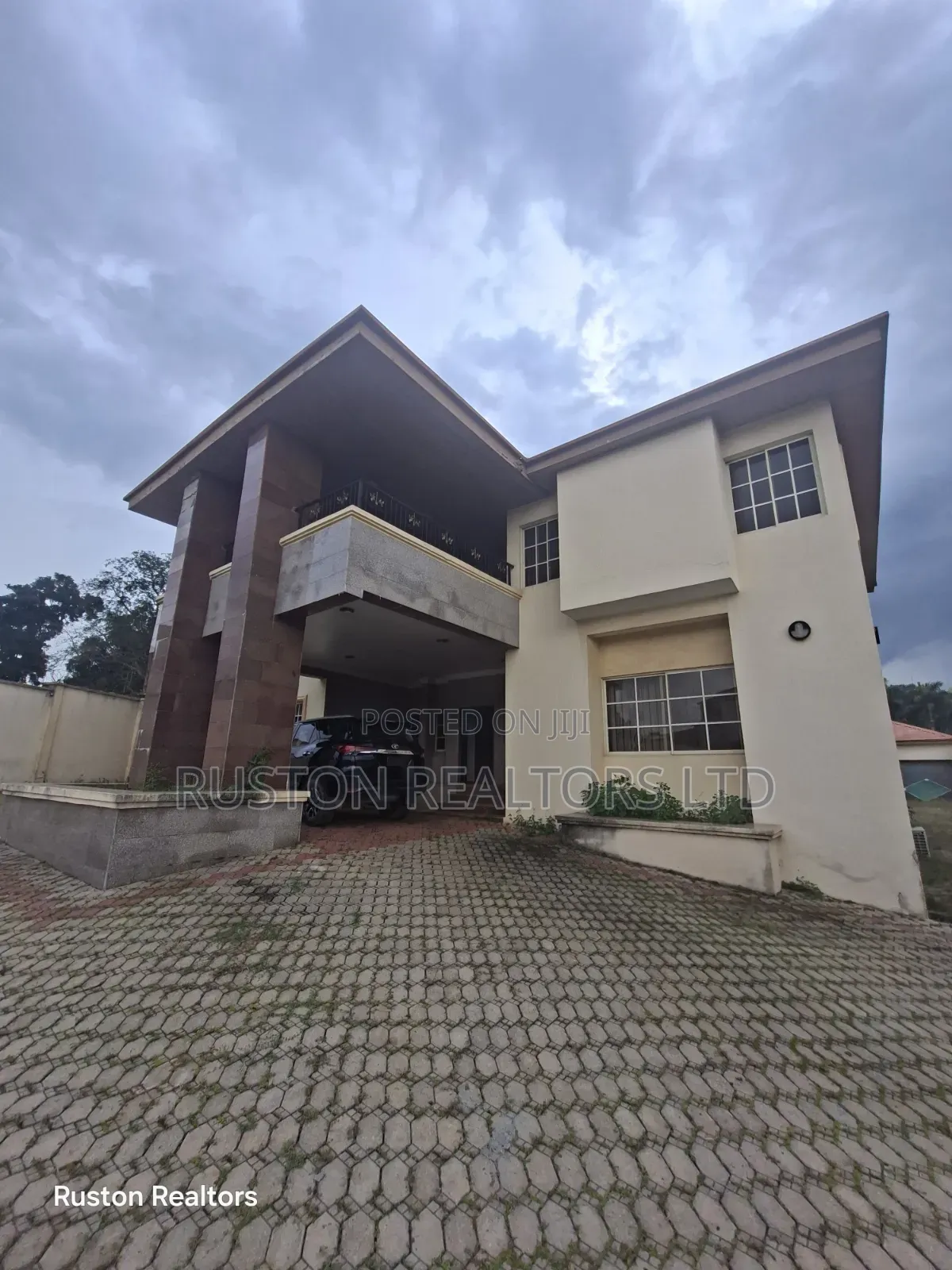 Furnished 6bdrm Mansion in Agodi for rent in Agodi
