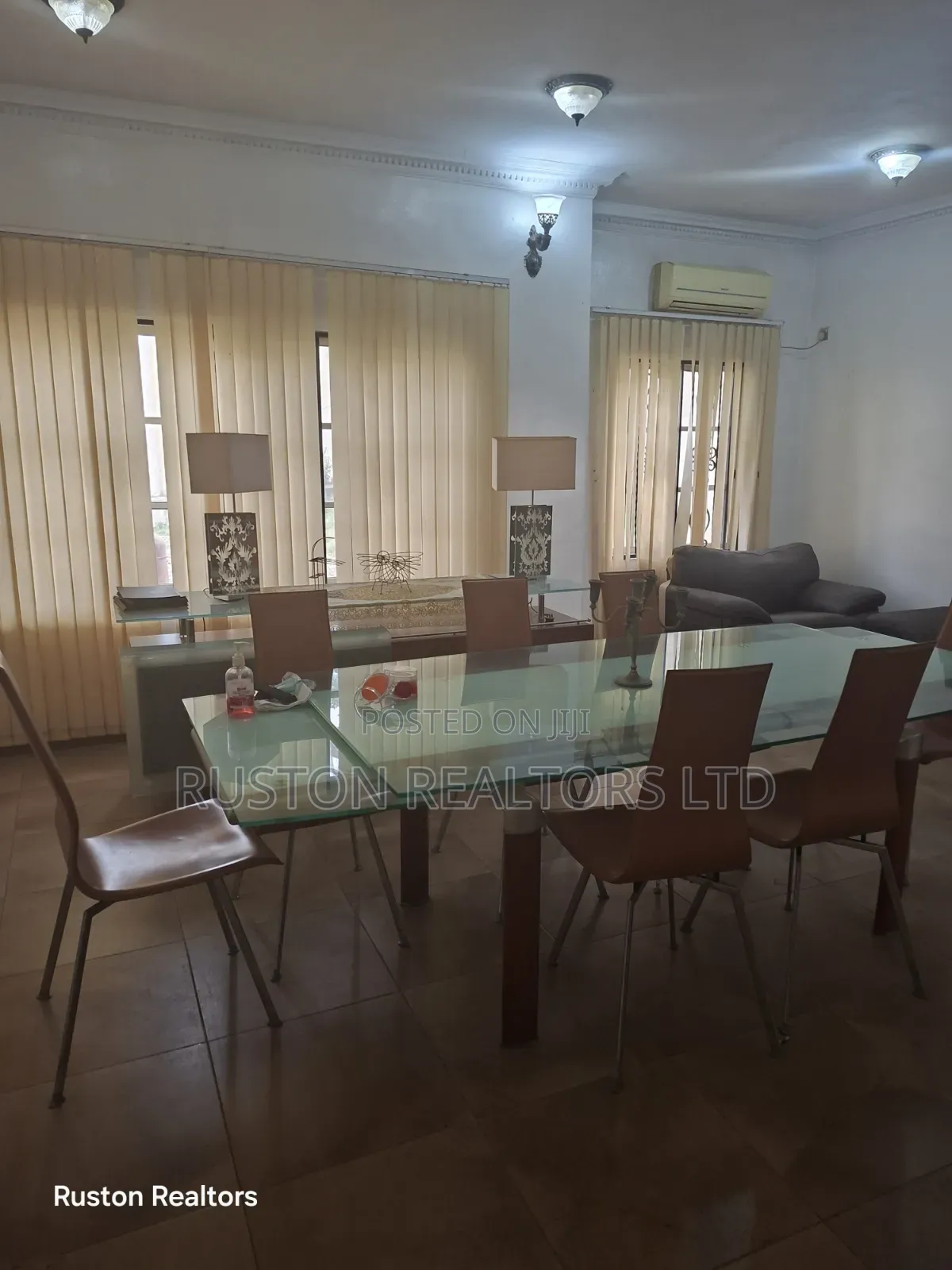 Furnished 6bdrm Mansion in Agodi for rent in Agodi
