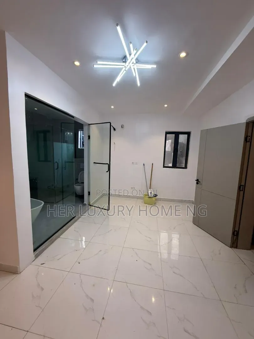 1bdrm Apartment in Babalola Garden for sale in Lekki