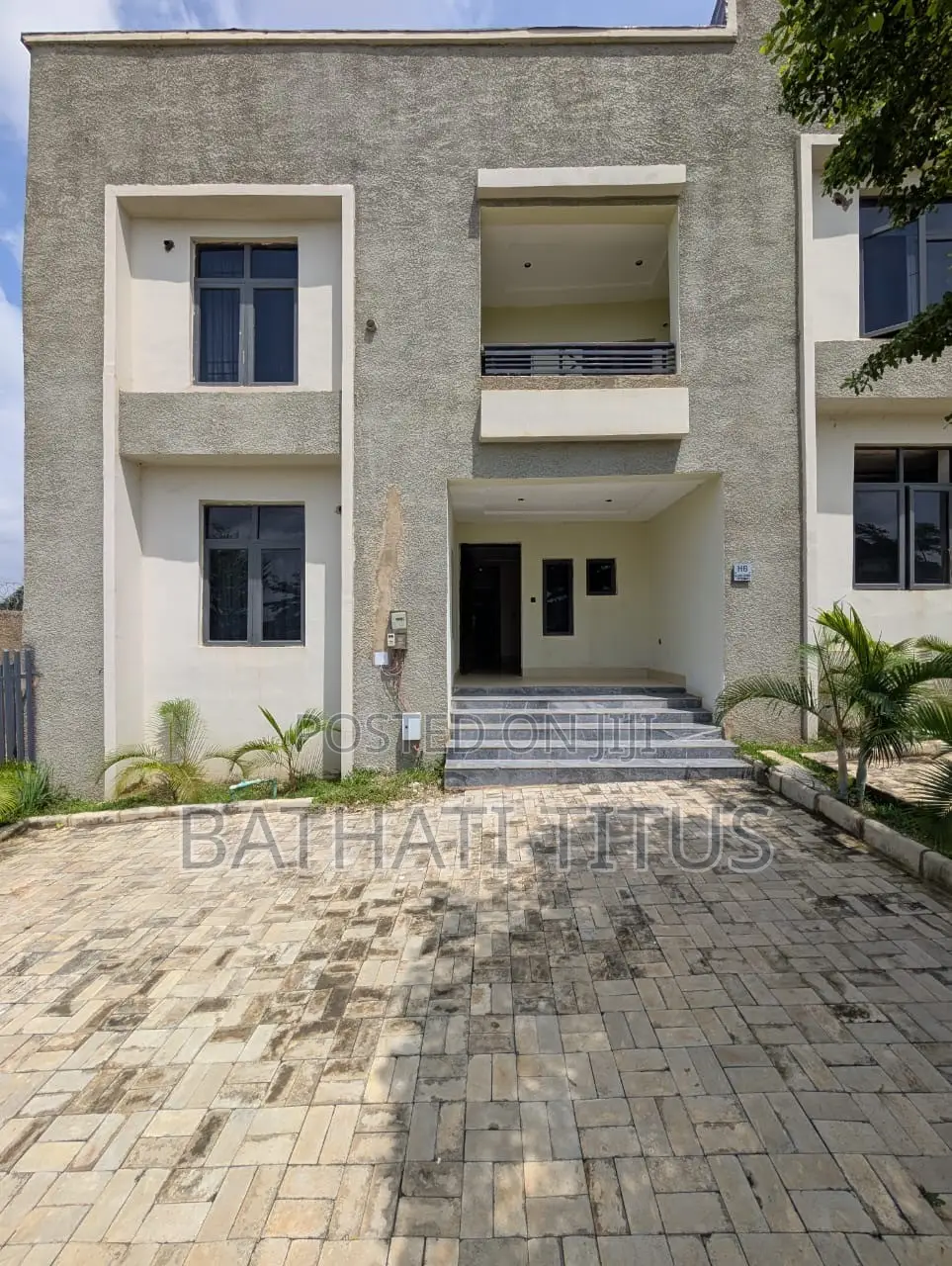 3bdrm Duplex in Karmo for sale in Karmo