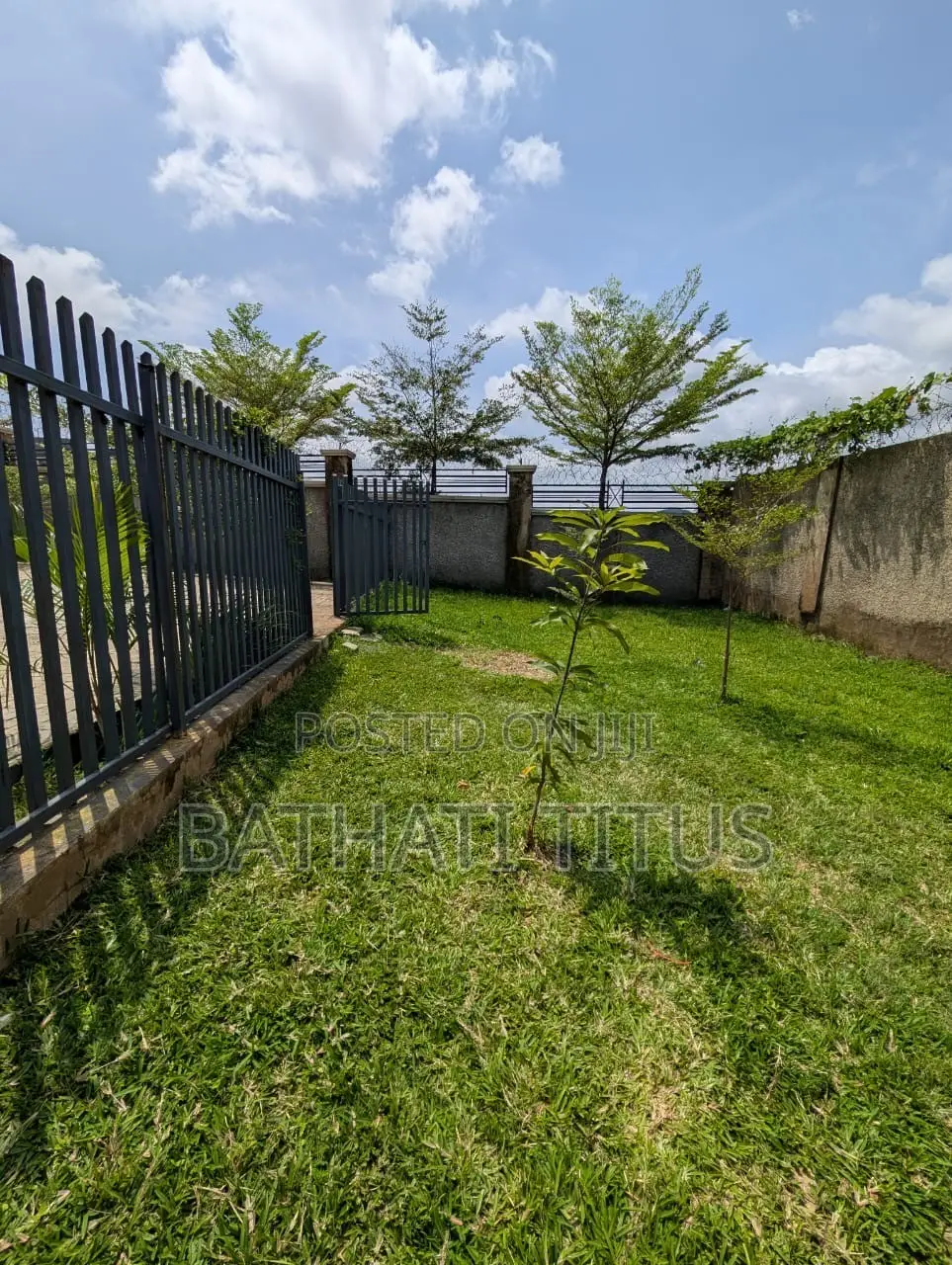 3bdrm Duplex in Karmo for sale in Karmo