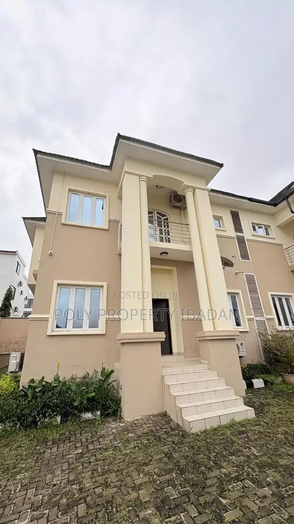 Furnished 4bdrm Duplex in Olive Court , Agodi, Ibadan for rent in Ibadan