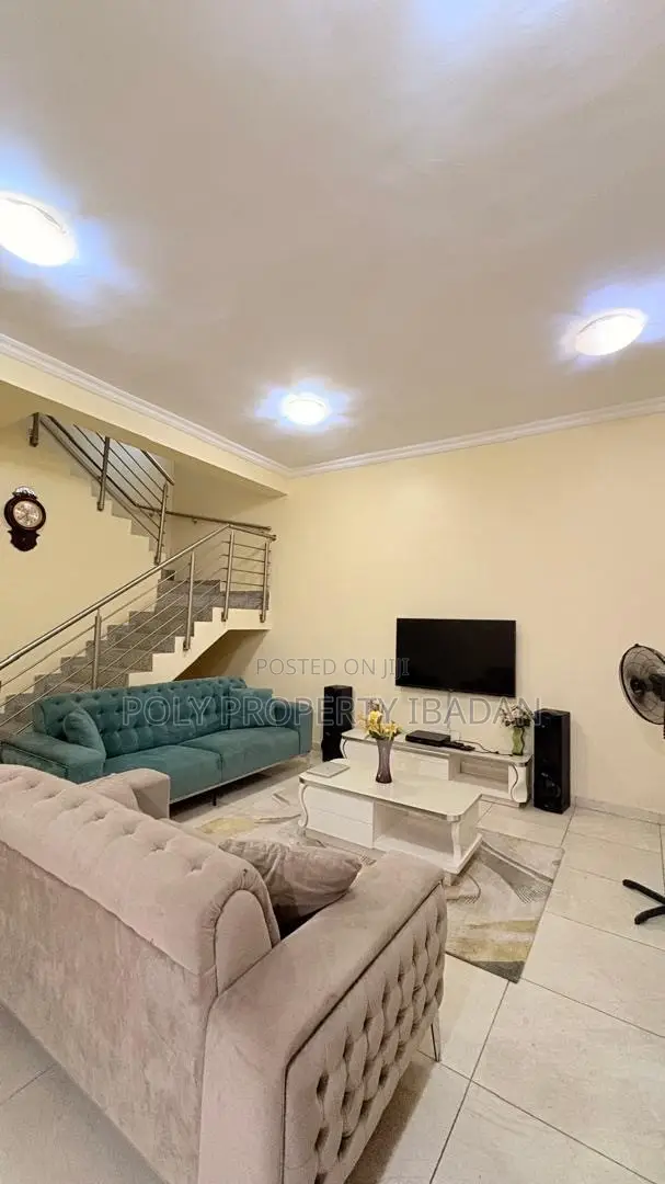 Furnished 4bdrm Duplex in Olive Court , Agodi, Ibadan for rent in Ibadan