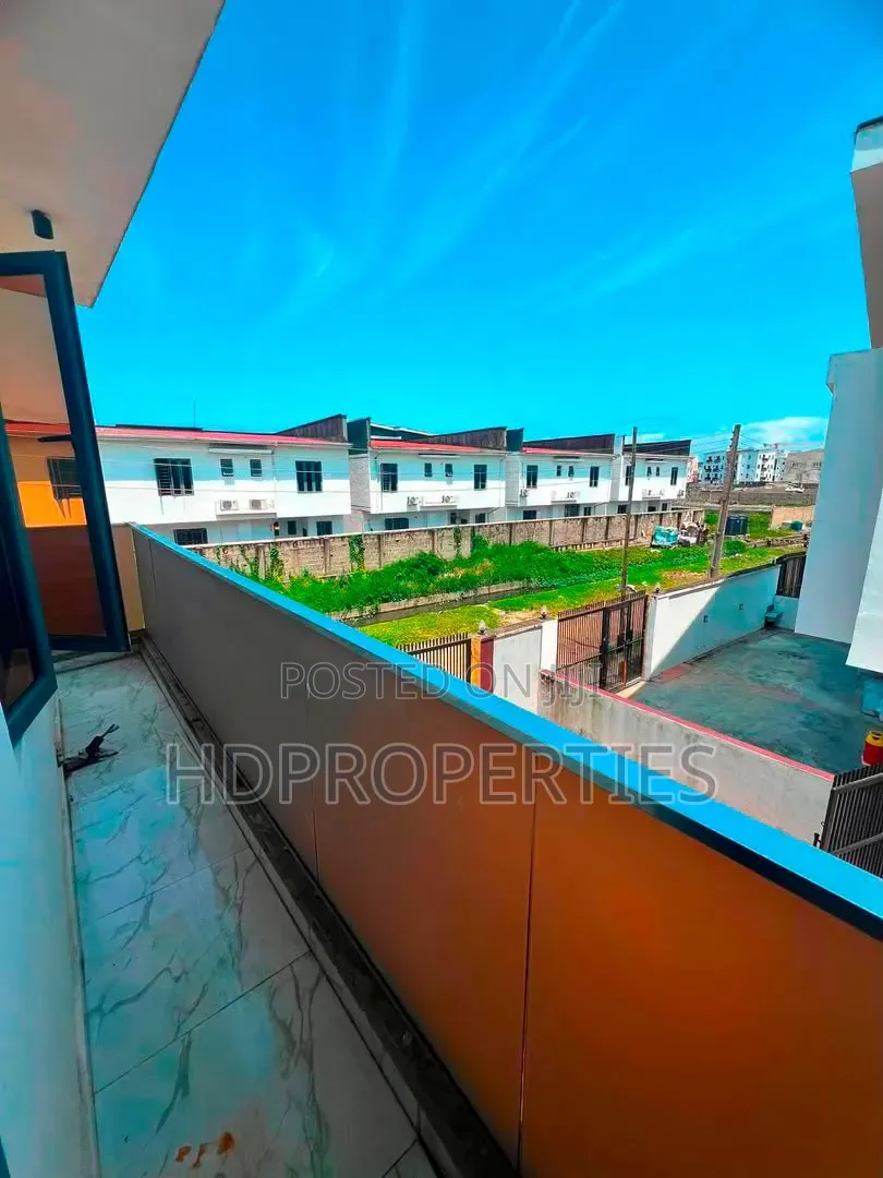 Studio Apartment in Abudu Close Court, Lagos Island / Lagos Island in Lagos Island / Lagos Island