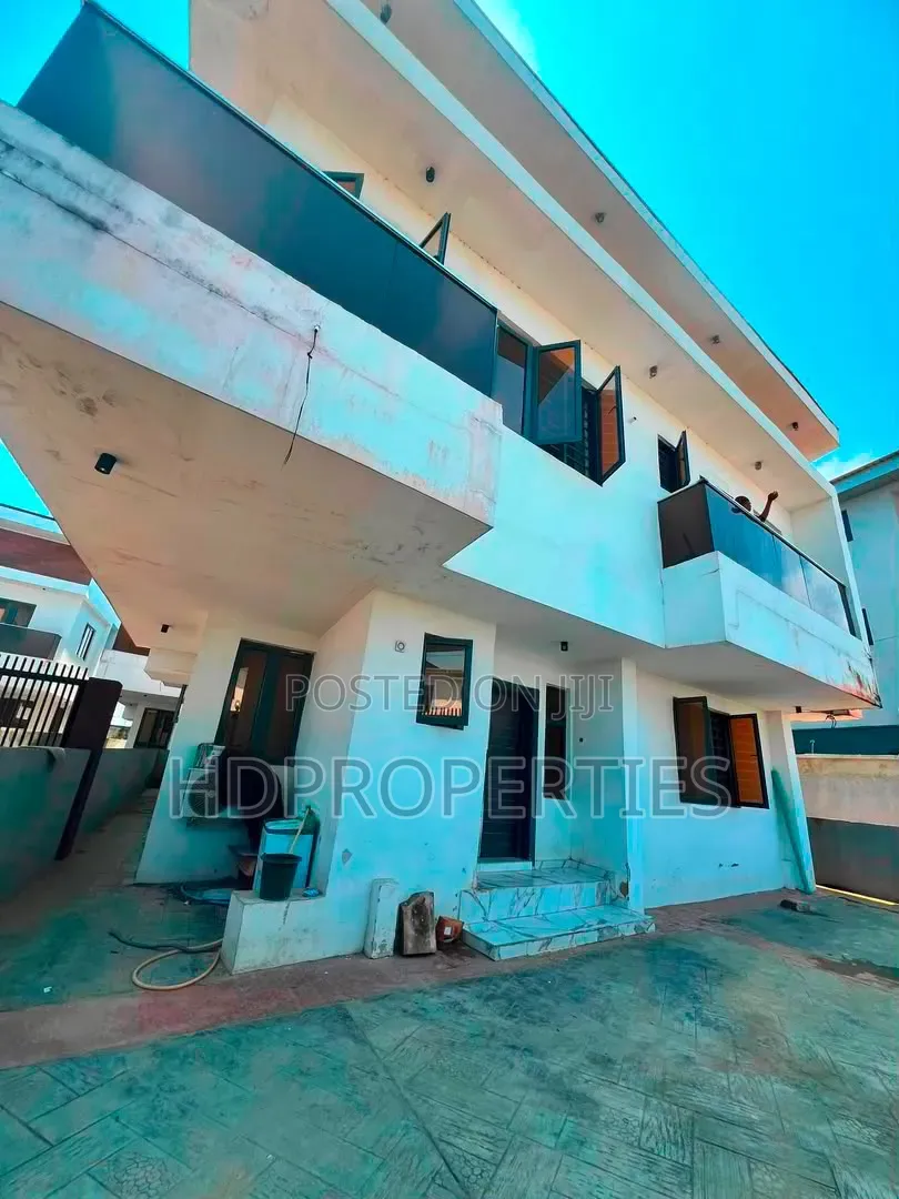 Studio Apartment in Abudu Close Court, Lagos Island / Lagos Island in Lagos Island / Lagos Island