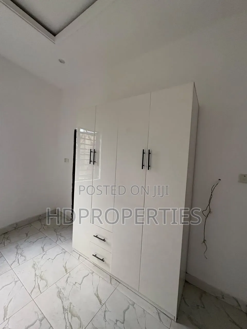 1bdrm Shared Apartment in Abudu Court, Lagos Island / Lagos Island in Lagos Island / Lagos Island
