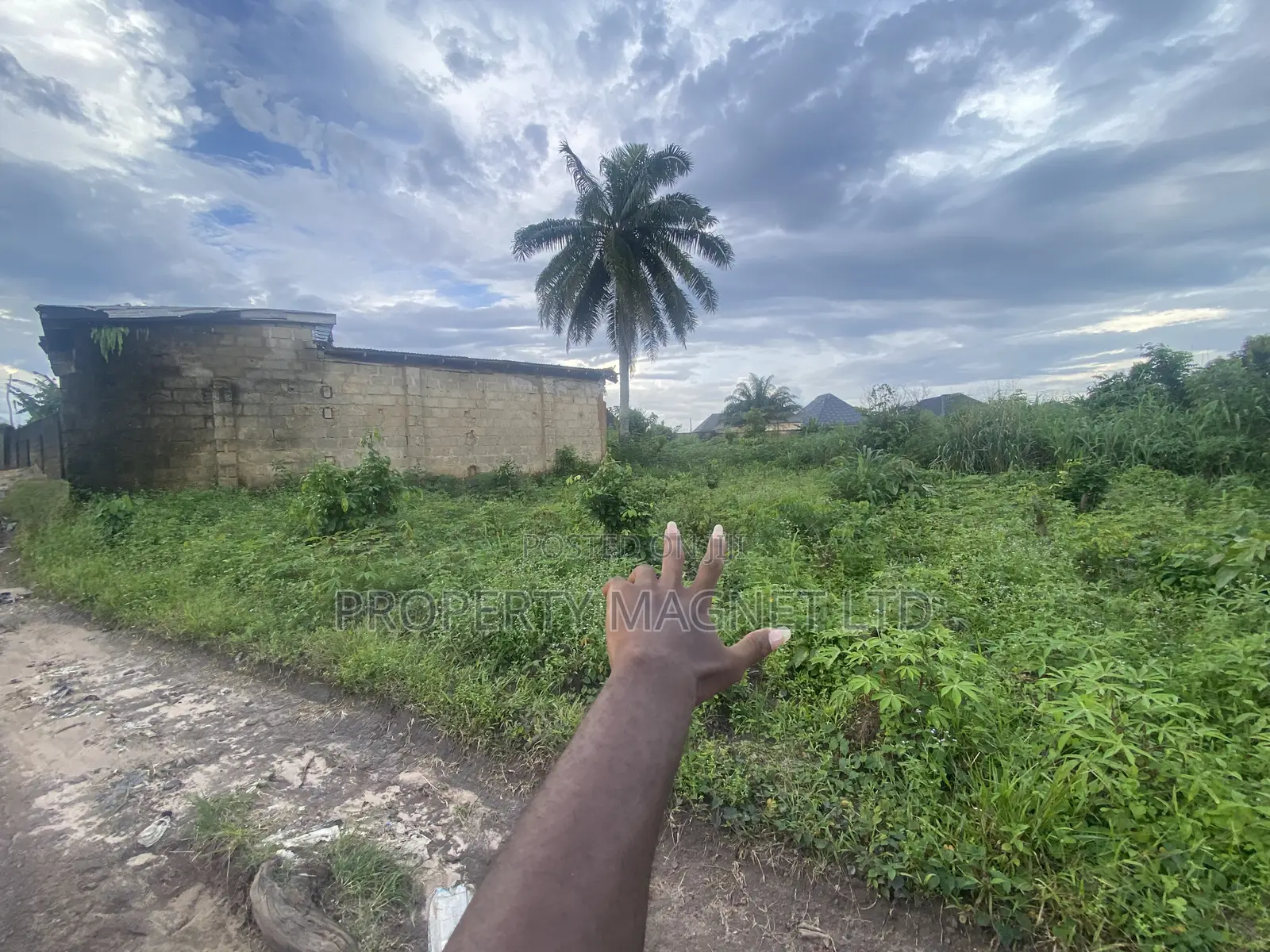 Half Plot of Land for Sale at Umuahia in Umuahia