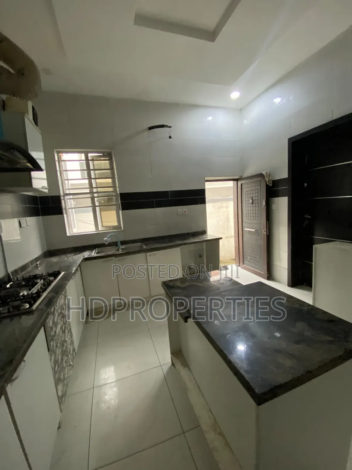 1bdrm Shared Apartment in Royal Pine, Lagos Island / Lagos Island in Lagos Island / Lagos Island