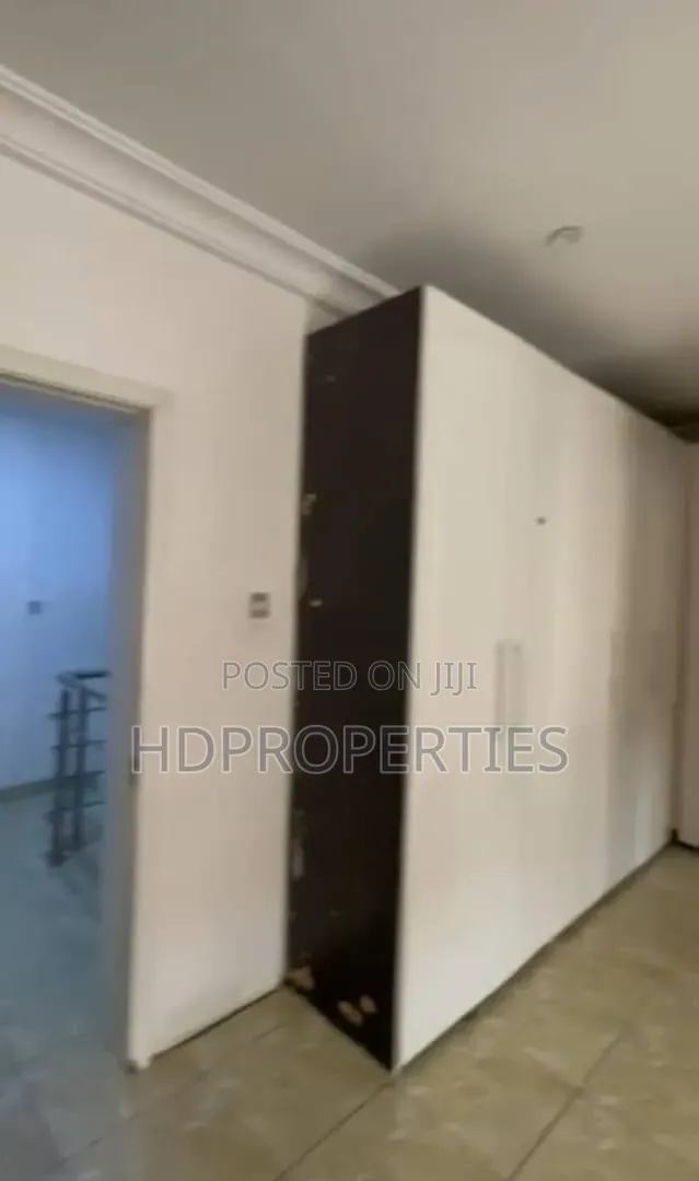 Studio Apartment in Abiola Court, Lagos Island / Lagos Island for rent in Lagos Island / Lagos Island