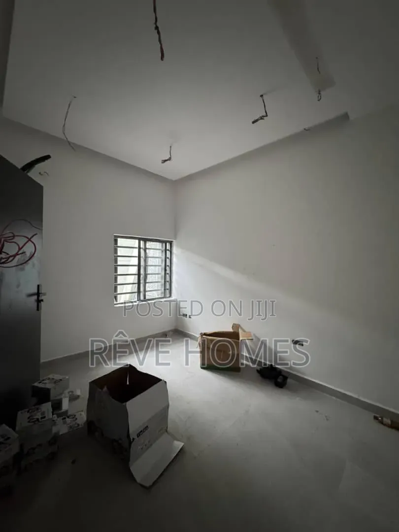 4bdrm Duplex in Obanikoro for sale in Obanikoro