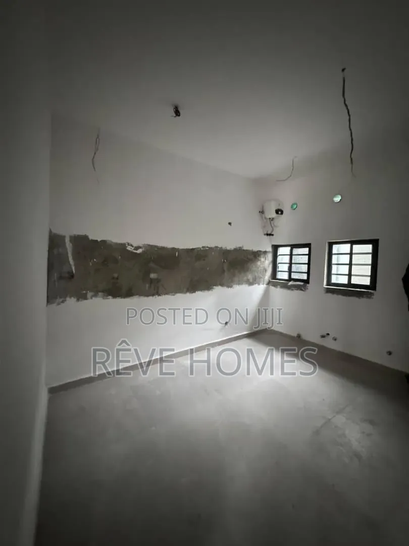 4bdrm Duplex in Obanikoro for sale in Obanikoro