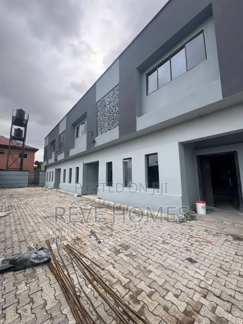 4bdrm Duplex in Obanikoro for sale in Obanikoro