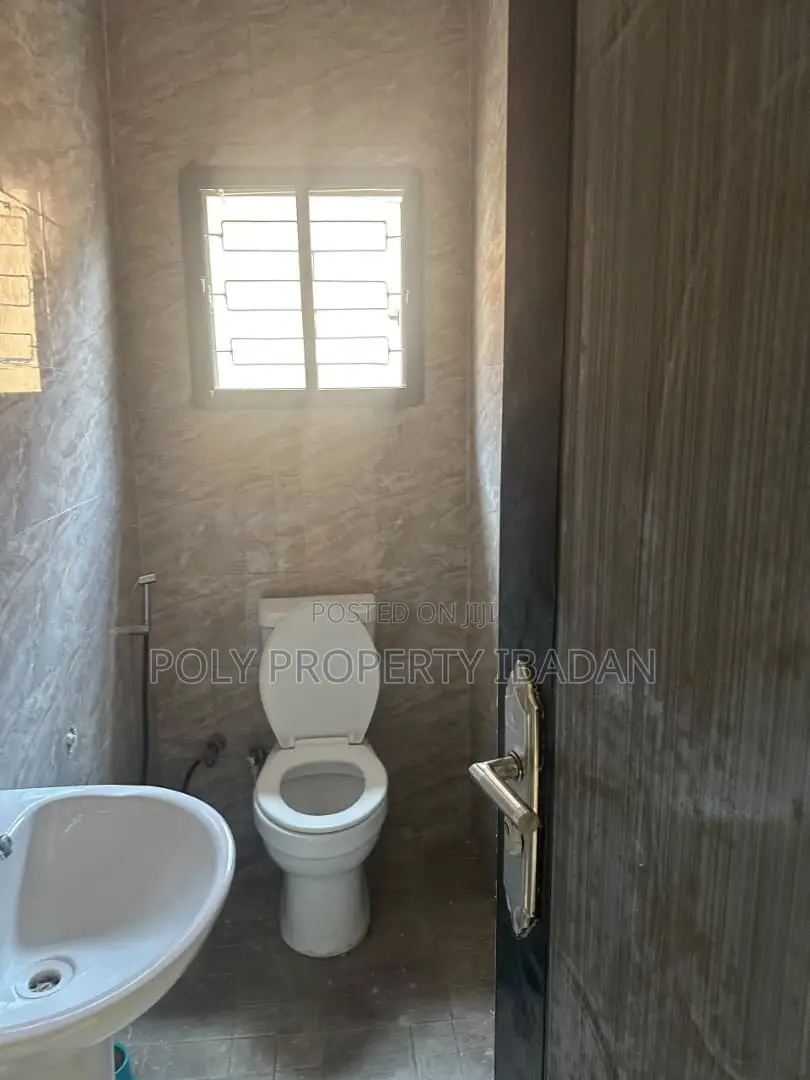 2bdrm Apartment in Aare Bodija, Ibadan for rent in Ibadan