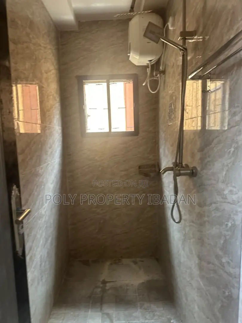 2bdrm Apartment in Aare Bodija, Ibadan for rent in Ibadan