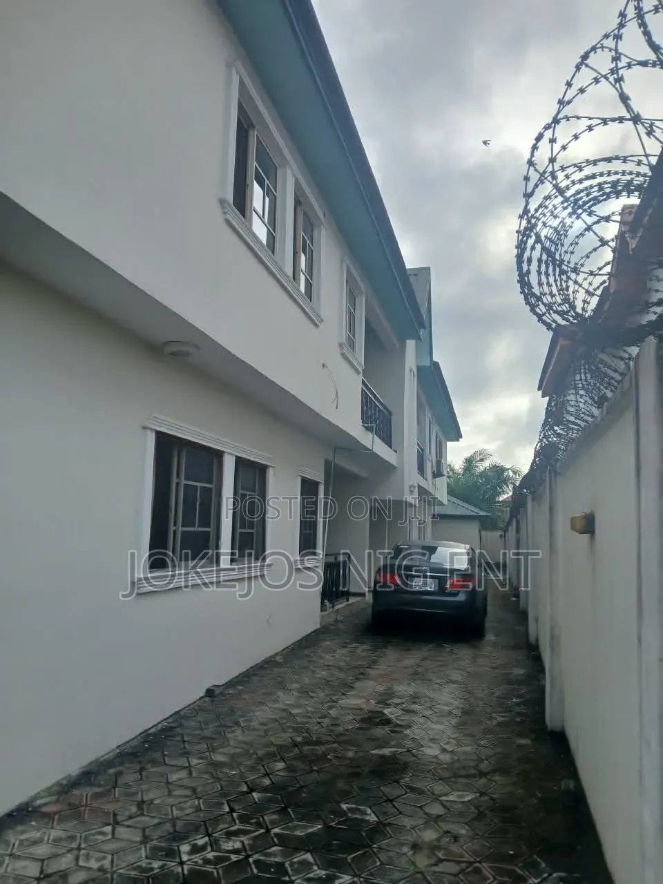 3bdrm Block of Flats in Peninsula Estate for sale in Peninsula Estate