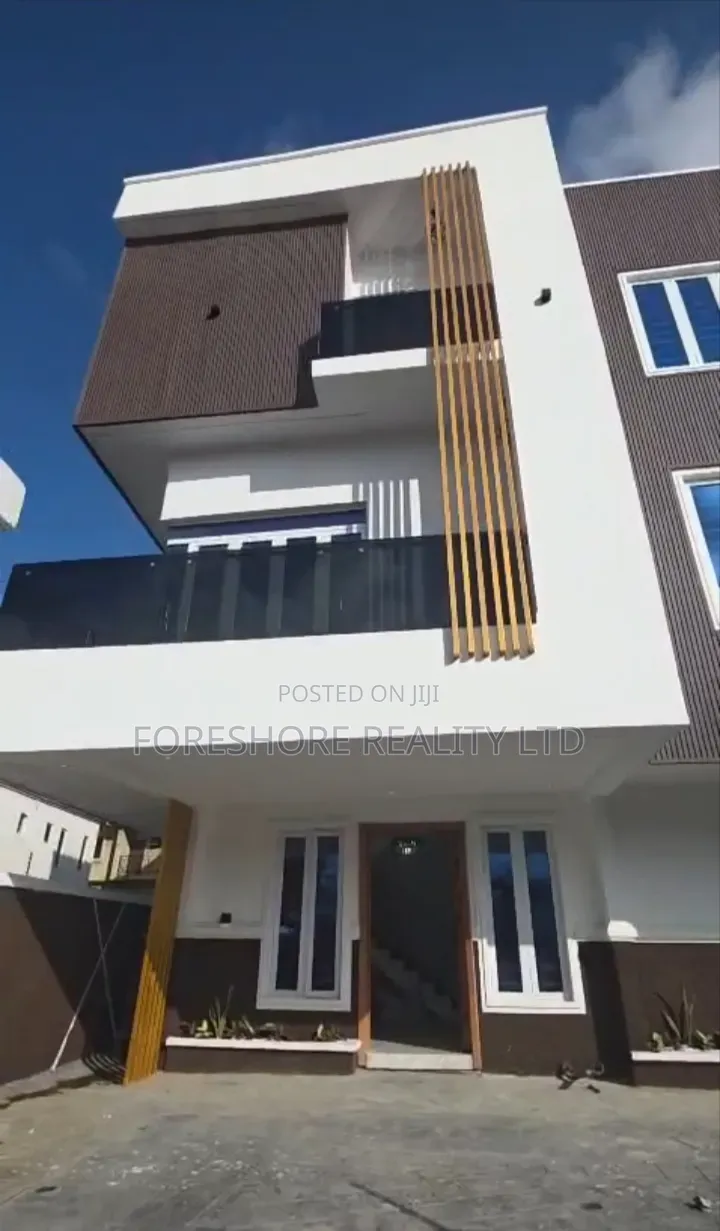 5bdrm Duplex in Millennium, Millenuim/UPS for sale in Millenuim/UPS