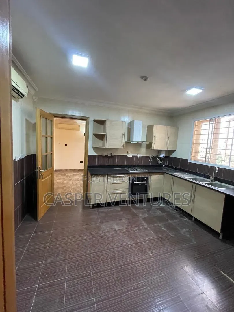 3bdrm Apartment in Freedom Way, Lekki Phase 1 for rent in Lekki Phase 1