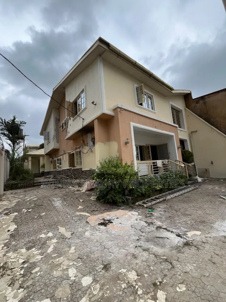 5bdrm Duplex in 1St Avenue Gwarinpa for rent in Gwarinpa