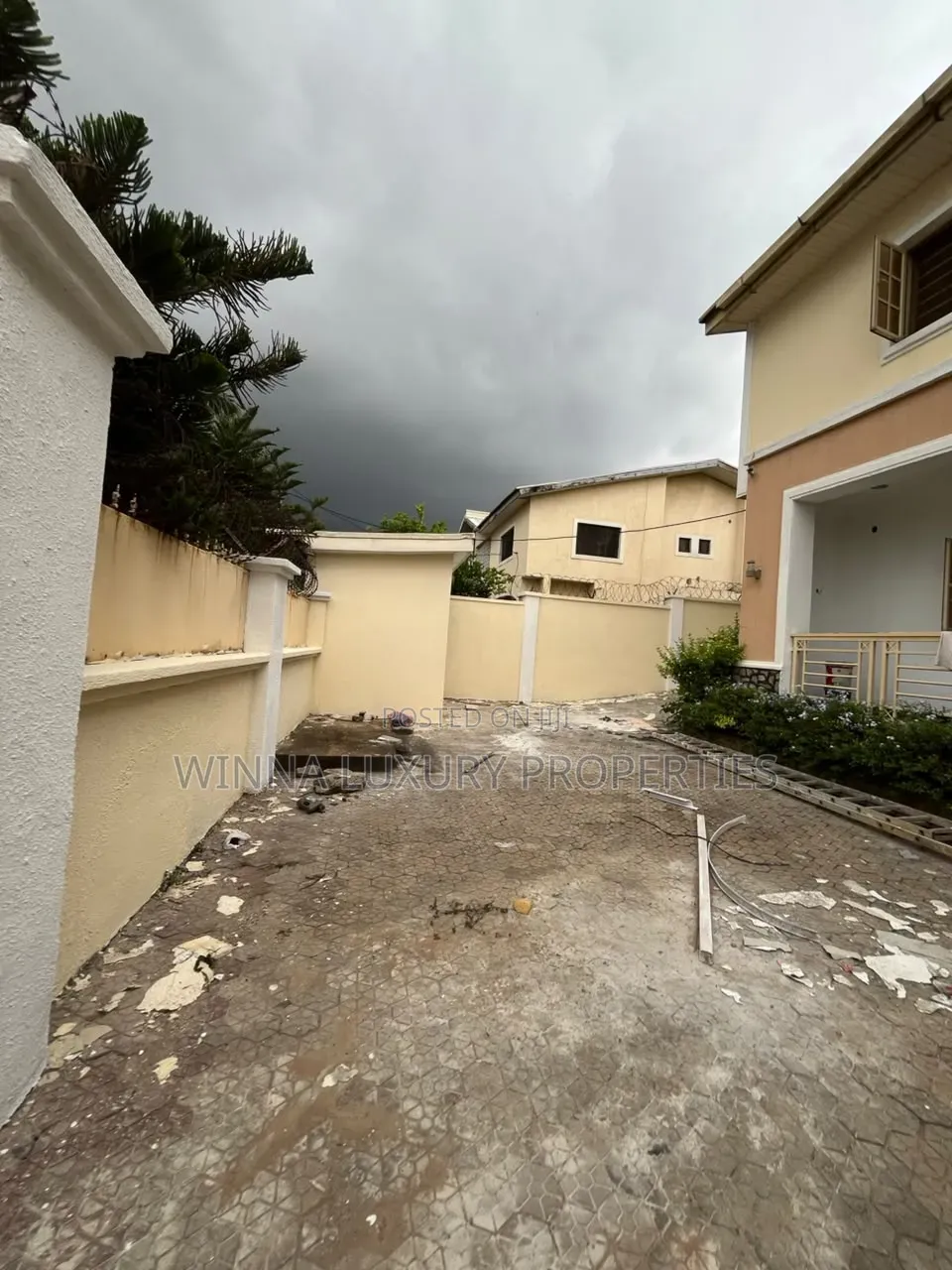 5bdrm Duplex in 1St Avenue Gwarinpa for rent in Gwarinpa