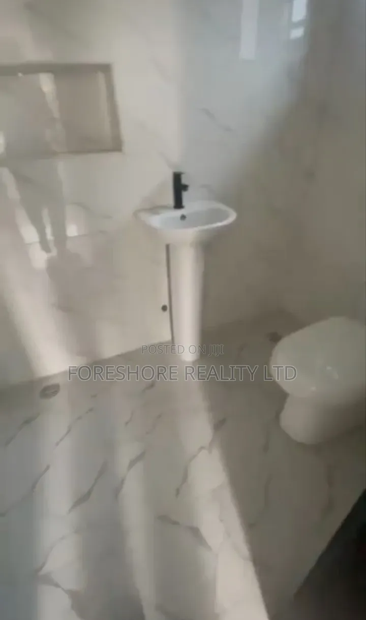 2bdrm Apartment in Surulere, Adeniran Ogunsanya for rent in Adeniran Ogunsanya
