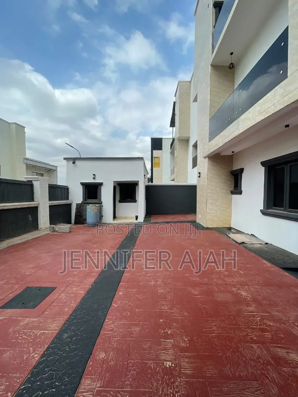 Furnished 4bdrm Duplex in Ochacho, Life Camp for sale in Life Camp