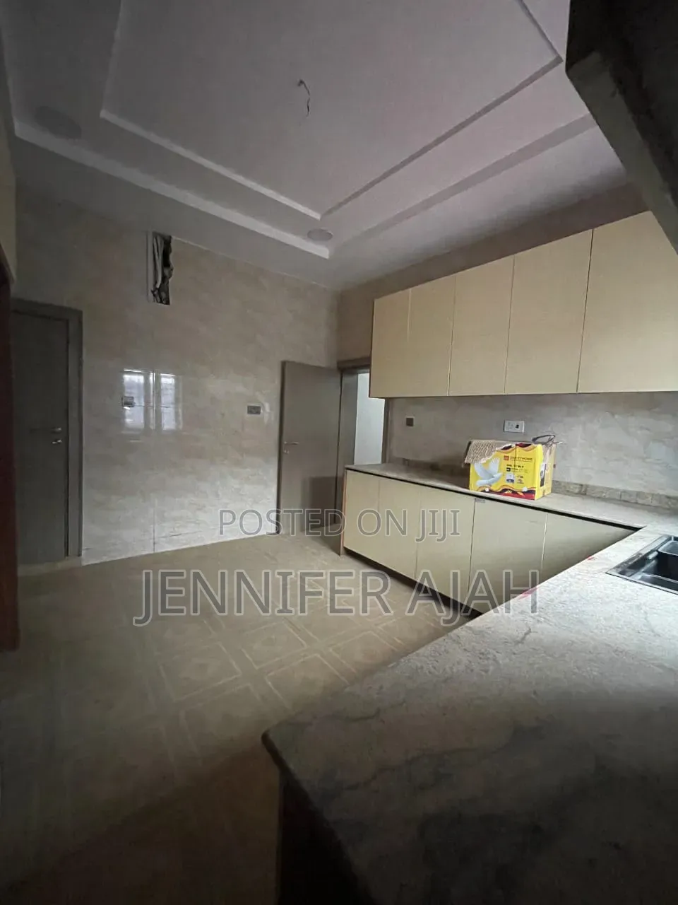Furnished 4bdrm Duplex in Ochacho, Life Camp for sale in Life Camp