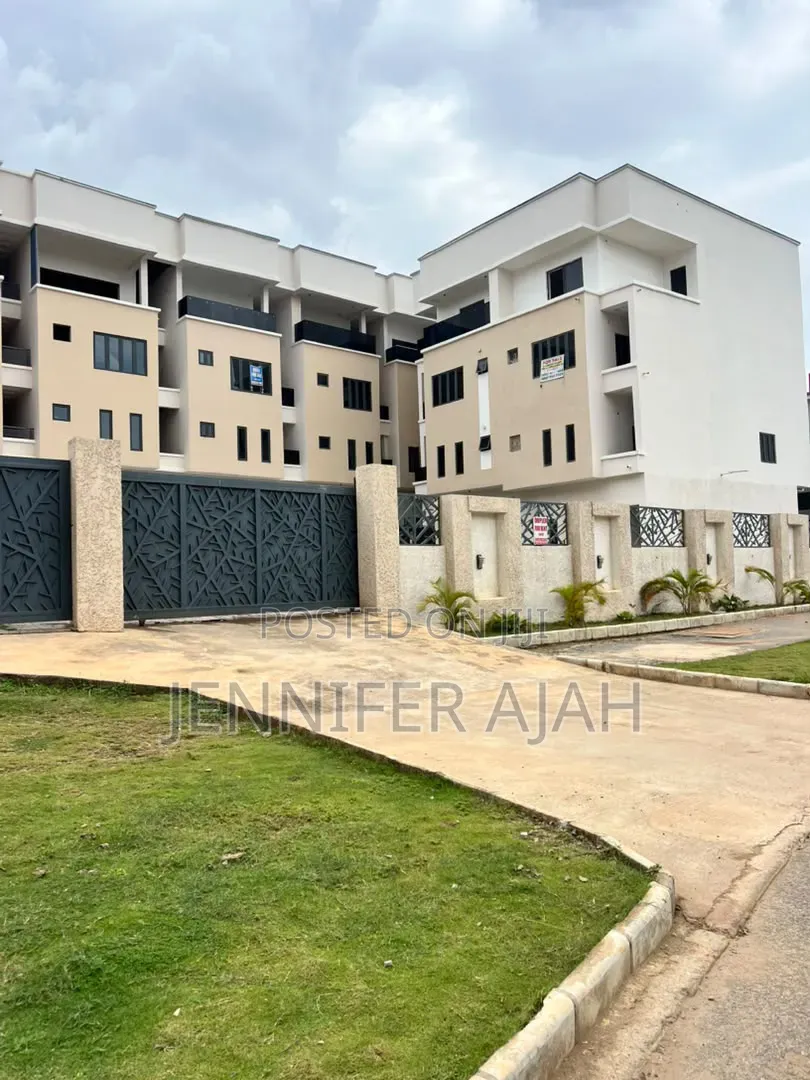 5bdrm Duplex in In Main Guzape for sale in Guzape District