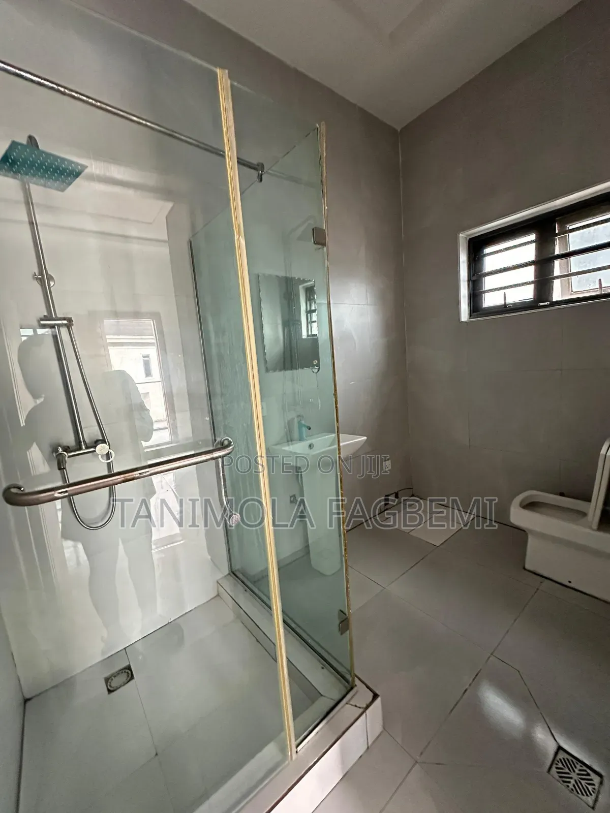 1bdrm Apartment in Royal Pine Estate, Chevron for rent in Chevron