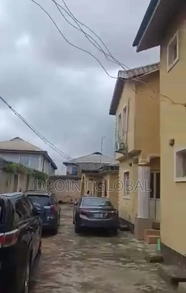 8bdrm Duplex in In, New Oko Oba for sale in New Oko Oba