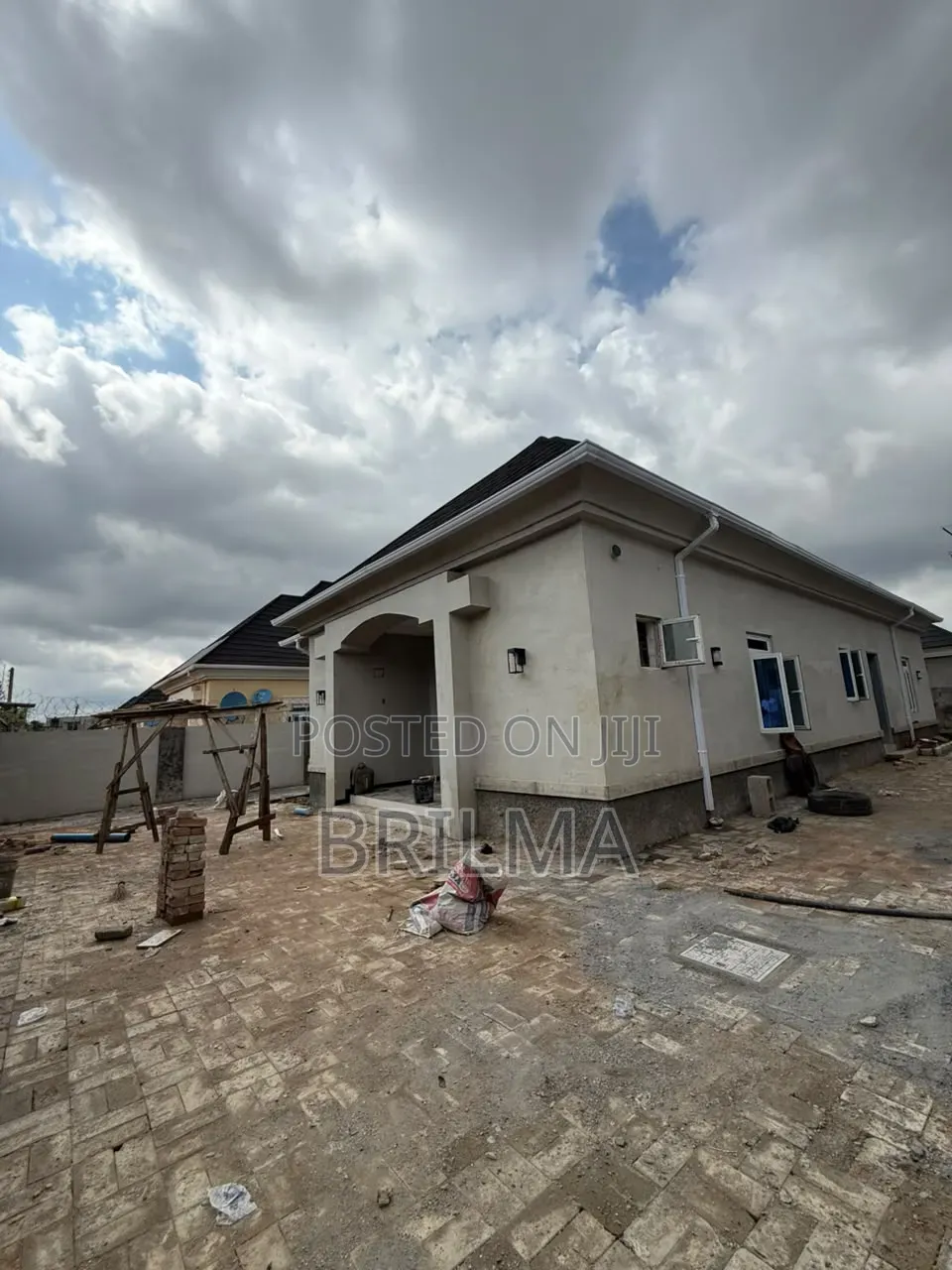 3bdrm Bungalow in Apo Resettlement for sale in Apo Resettlement