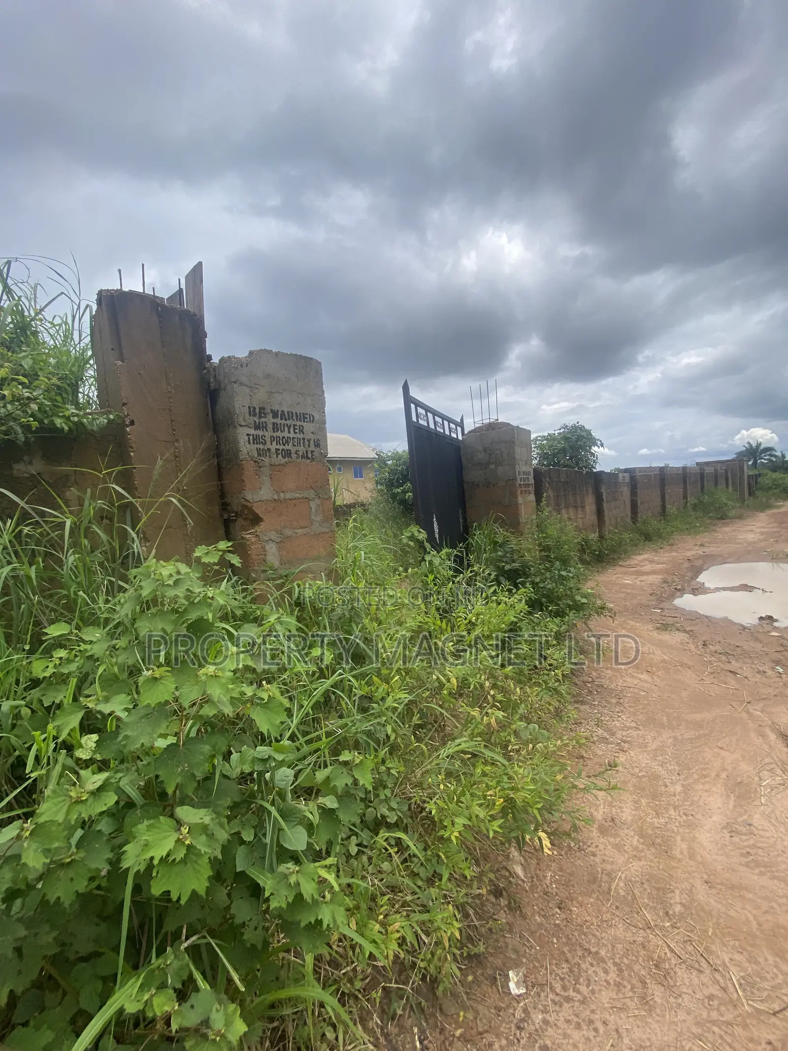 DISTRESS 1 Plot of Land for Sale in UMUAHIA ESTATE in Umuahia