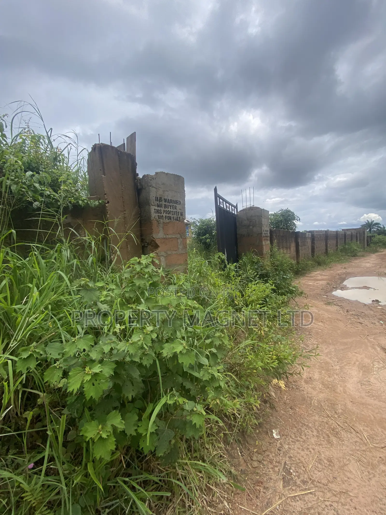 DISTRESS 1 Plot of Land for Sale in UMUAHIA ESTATE in Umuahia