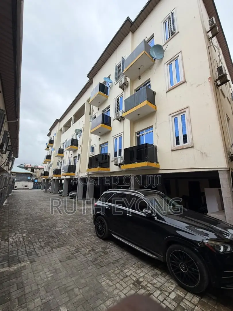 1bdrm Apartment in Alpha Beach Road., Lekki Phase 1 for rent in Lekki Phase 1