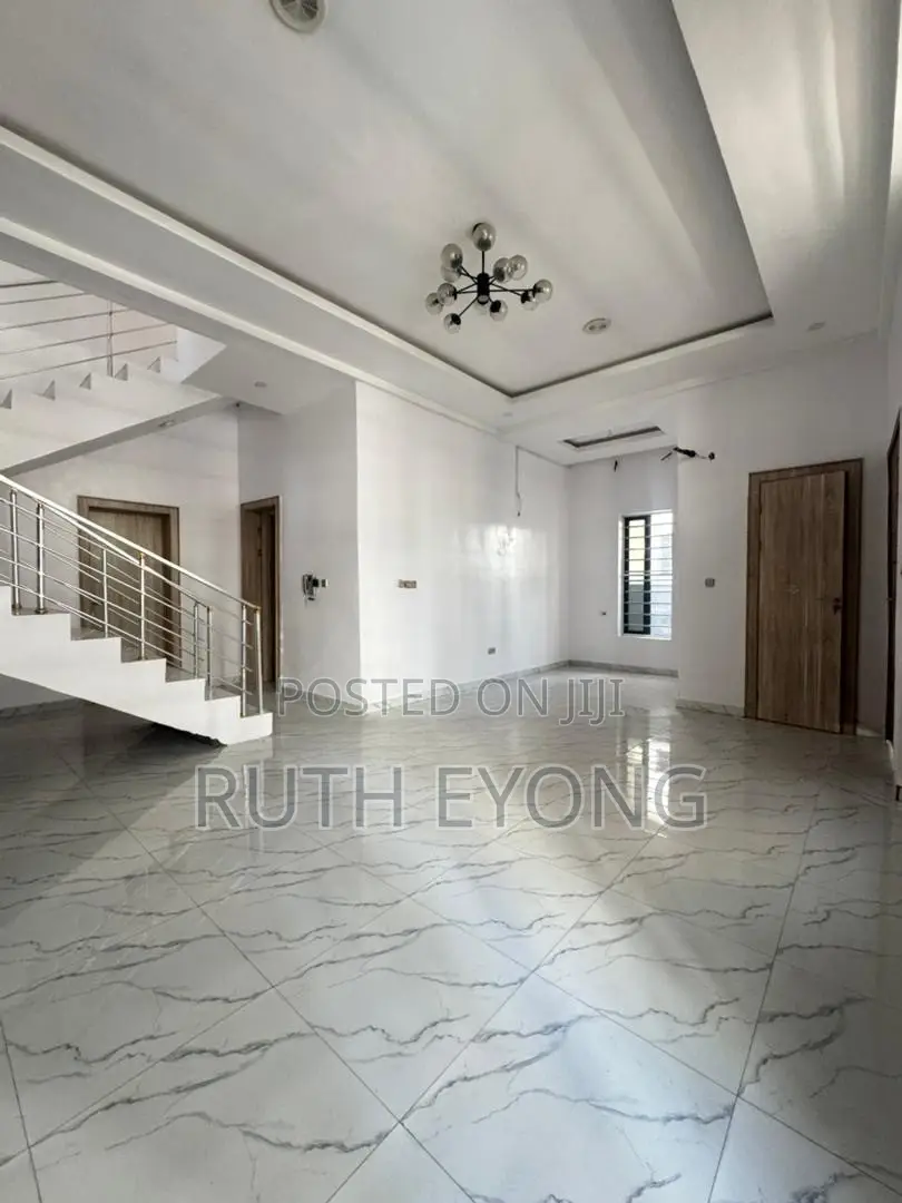 4bdrm Duplex in Chevron Lekki Lagos for sale in Chevron