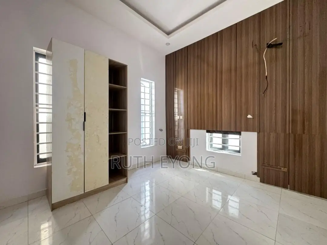 4bdrm Duplex in Chevron Lekki Lagos for sale in Chevron