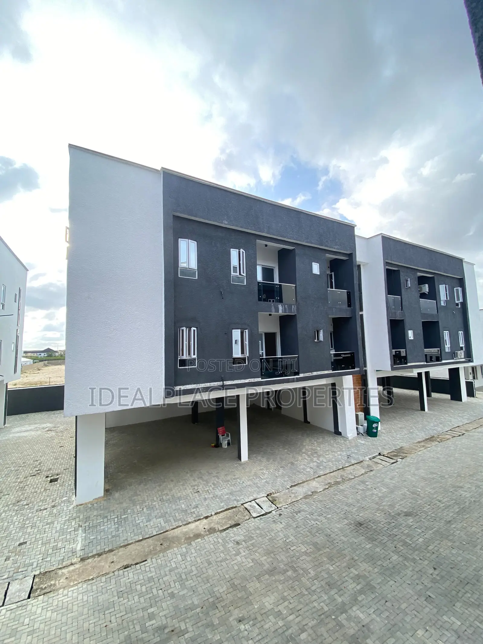 2bdrm Apartment in Sangotedo for sale in Sangotedo
