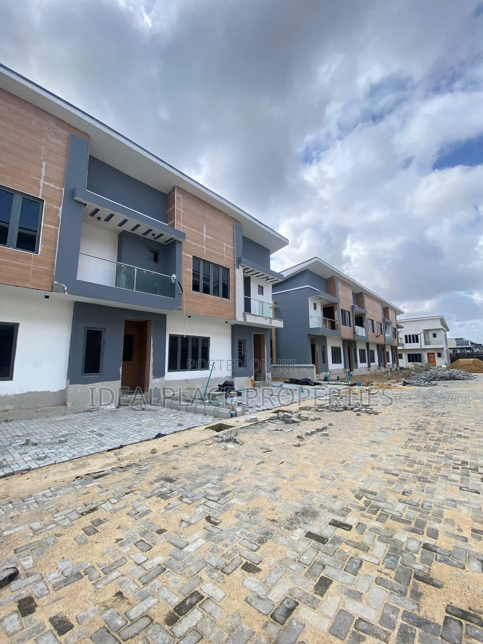 3bdrm Townhouse/Terrace in Sangotedo for sale in Sangotedo