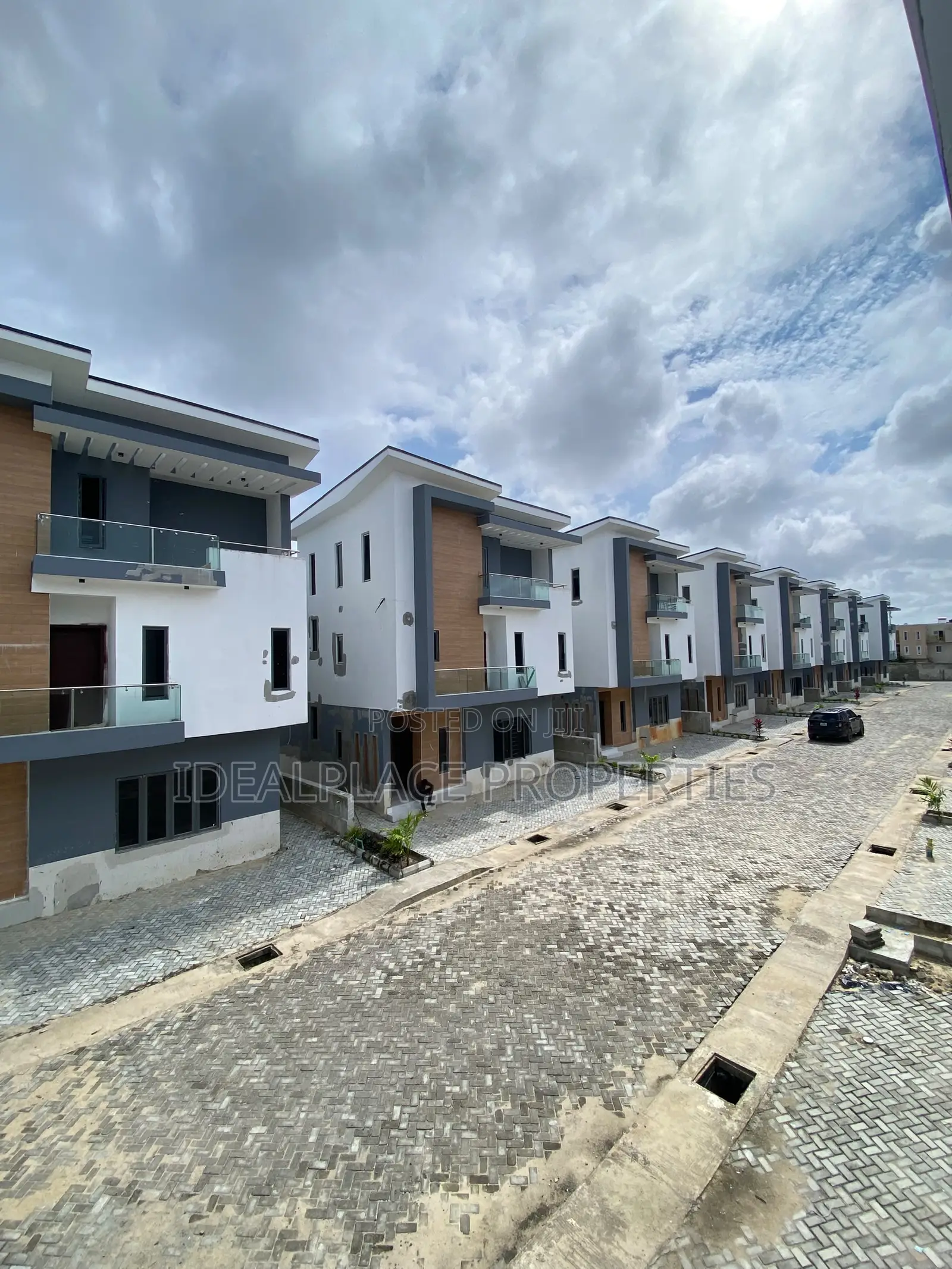 4bdrm Duplex in Sangotedo for sale in Sangotedo