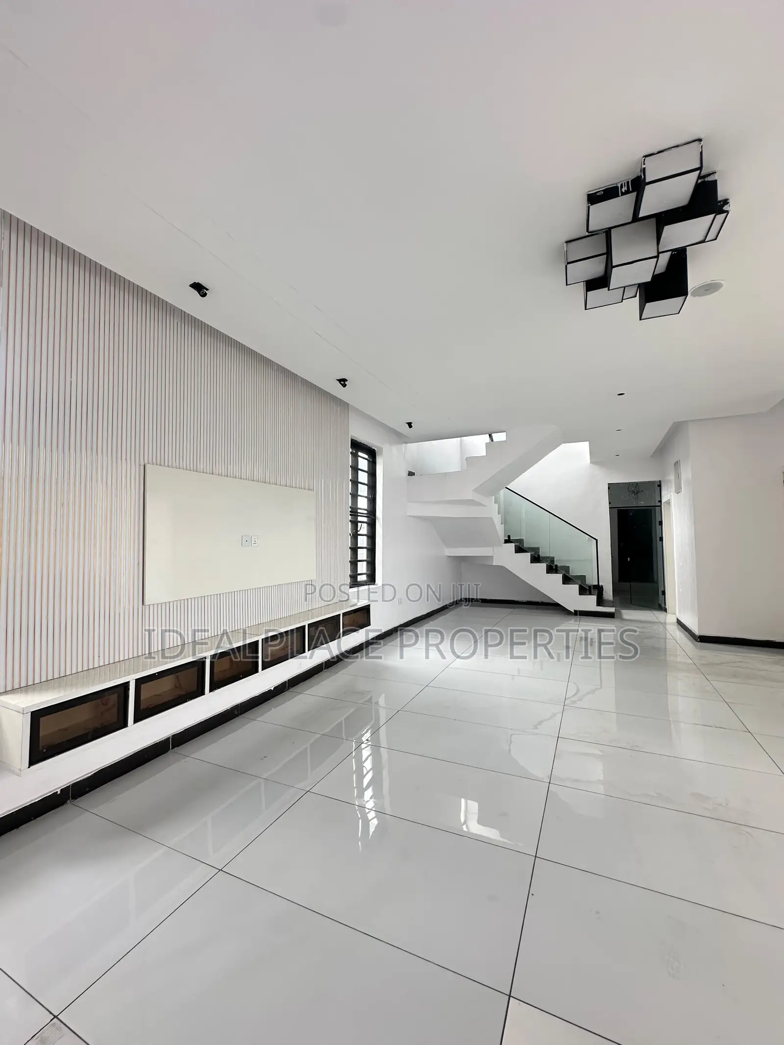 5bdrm Duplex in Sangotedo for sale in Sangotedo