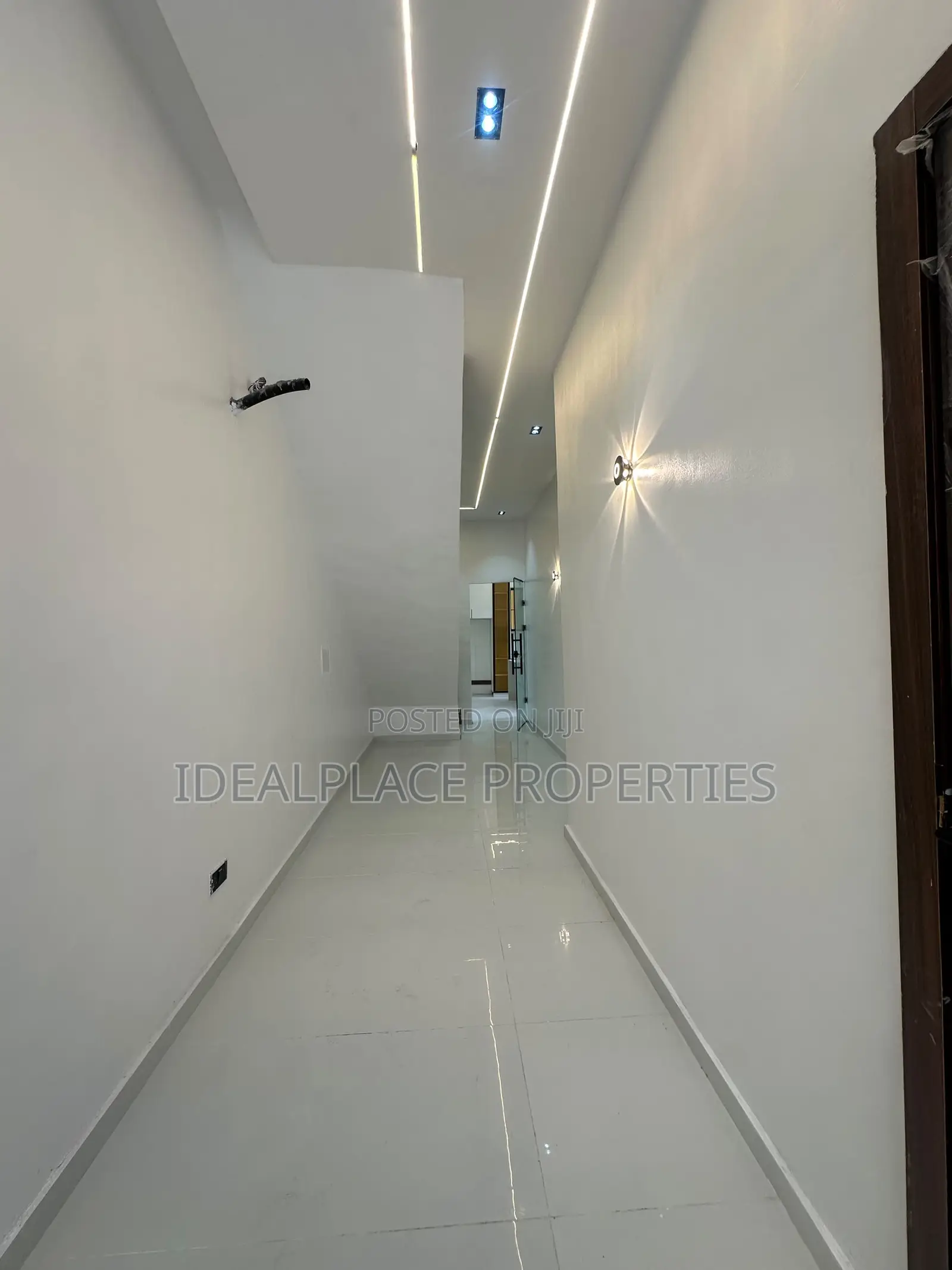 5bdrm Duplex in Sangotedo for sale in Sangotedo