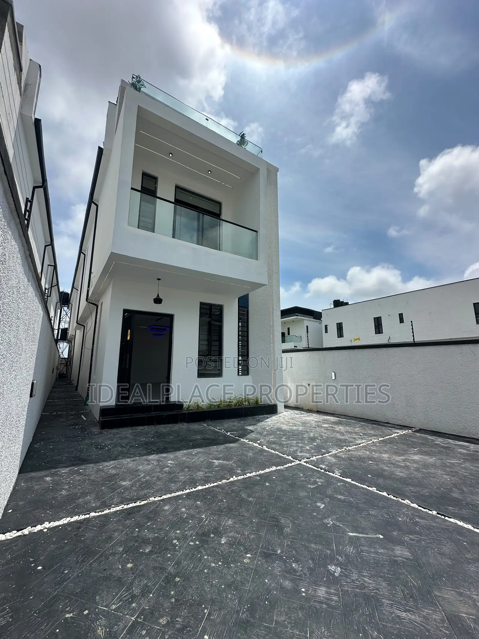 5bdrm Duplex in Sangotedo for sale in Sangotedo