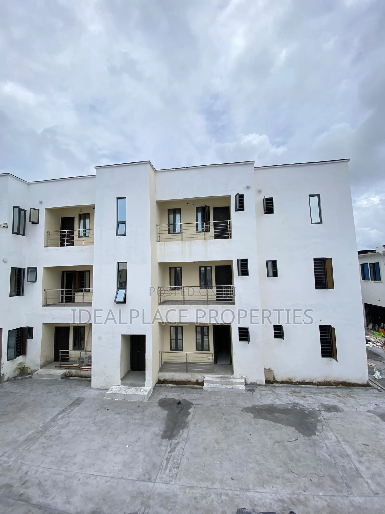 2bdrm Apartment in Sangotedo for sale in Sangotedo