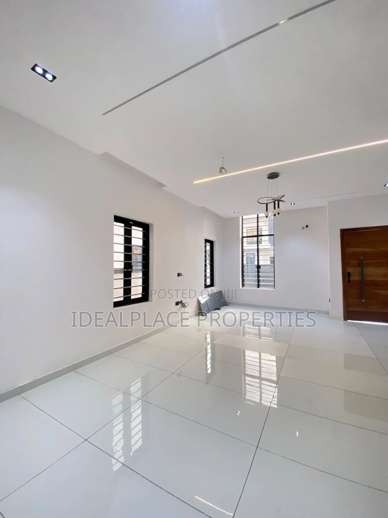 4bdrm Duplex in Sangotedo for sale in Sangotedo