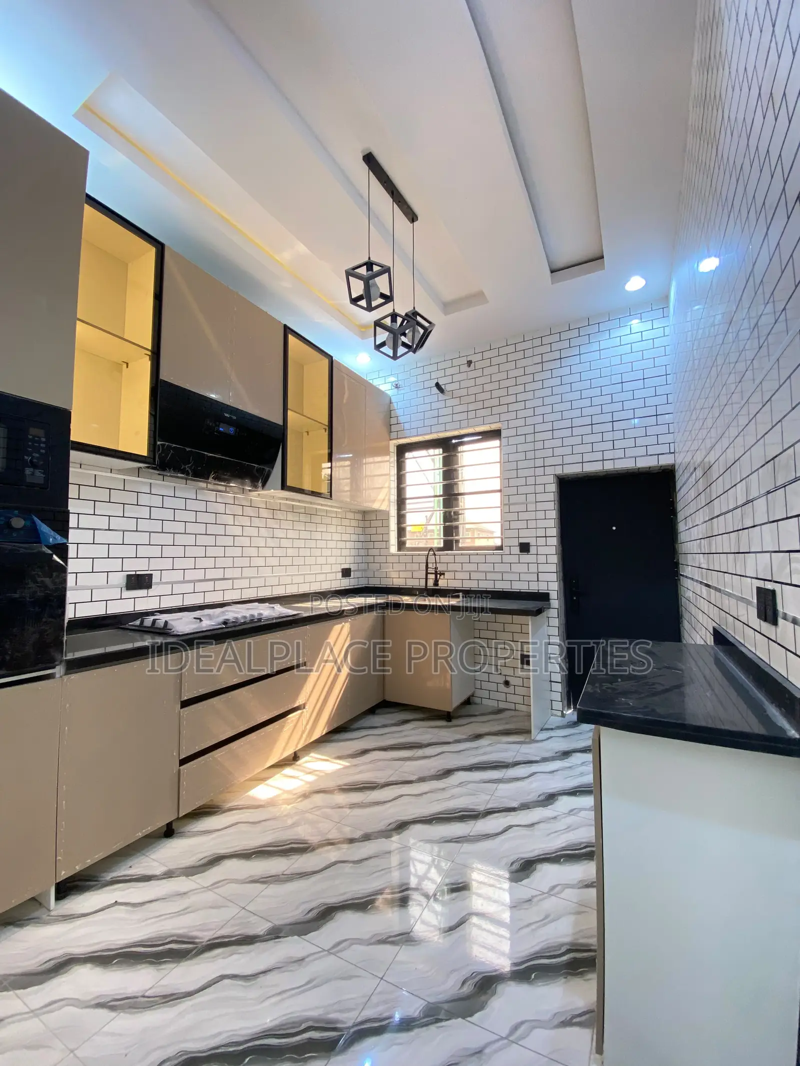 4bdrm Duplex in Sangotedo for sale in Sangotedo