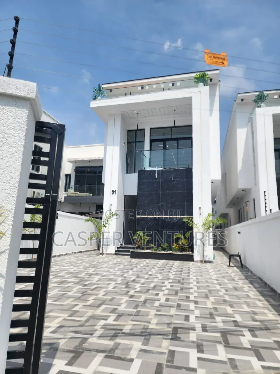 5bdrm Duplex in Royal Pine, Lekki Phase 2 for sale in Lekki Phase 2