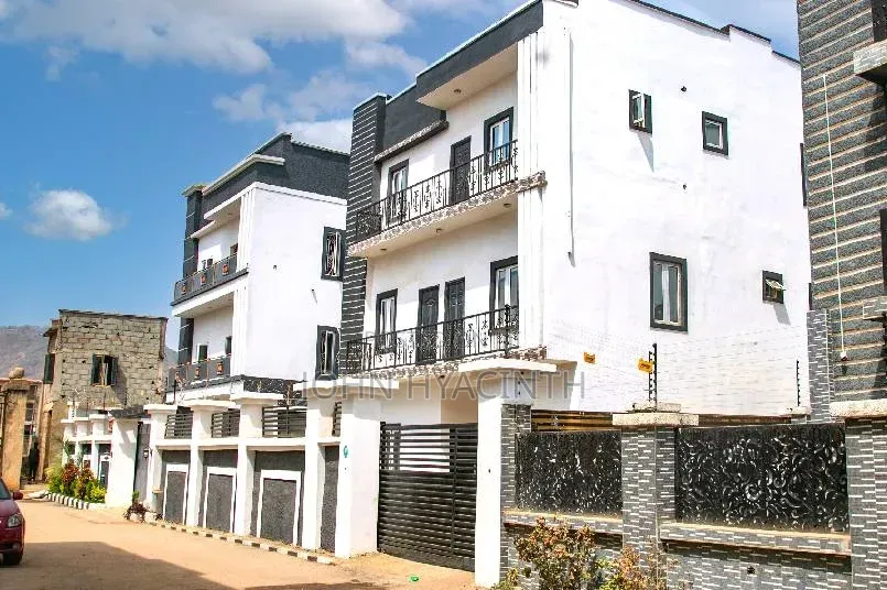Furnished 2bdrm Duplex in Dawaki, Kado, for sale in Kado