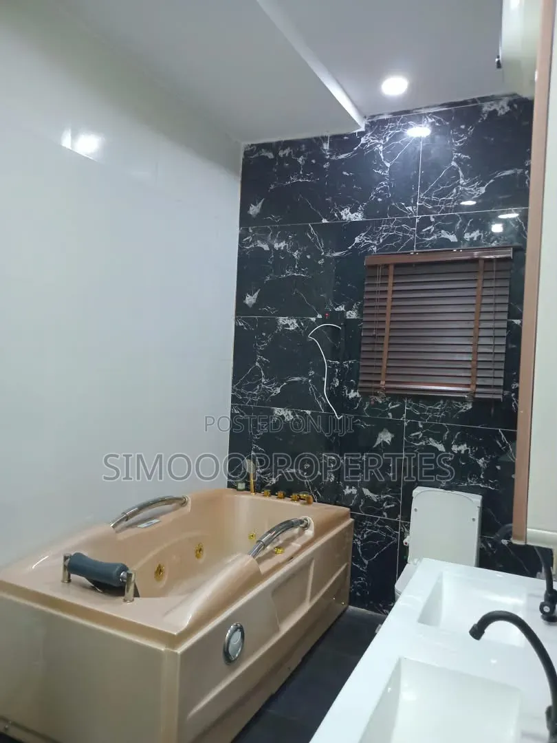 5bdrm Duplex in Mayfair, Awoyaya for sale in Awoyaya